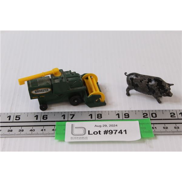Die Cast Matchbox 1978 Combine & Metal Pig Figurine