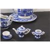 Image 3 : Japanese "Blue Willow" Small Tea Set & Miniature Tea Set