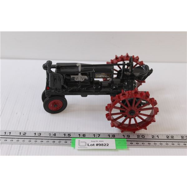 Farmall F-20 Tractor 1:18 Model Scale - Collectors Edition