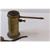 Image 3 : (2) Antique Small Oil Cans