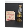Image 1 : Early American Karosene Lamp - Amber Glass "Homesteader" - in Original Box