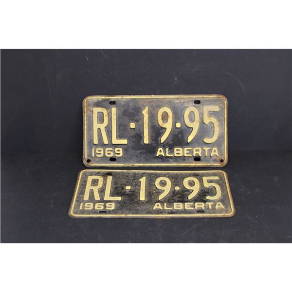 (2) Alberta License Plates - Pair of 1969