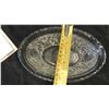Image 4 : OVAL CLEAR RAISED GLASS BOWL, RUFFLED EDGE