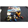 Image 2 : LEGO 76010, DC SUPERHEROES PENGUIN AND BATMAN, FIGURES INCLUED