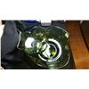 Image 2 : EMERALD GREEN CHIP AND DIP SET WITH HOLDER