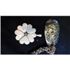 Image 2 : SHELL NECKLACE AND FLOWER PENDANT