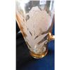 Image 2 : JEANNETTE IRRADESCENT PEACH, WHITE FEATHER TRANSFER PITCHER