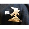 Image 2 : 3" TALL, PORT ALBURNIE CARVED, ANTLER EAGLE, SIGNED DENNIS KEVIS
