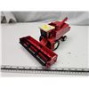 Image 1 : Diecast Interational Combine  (great condition)