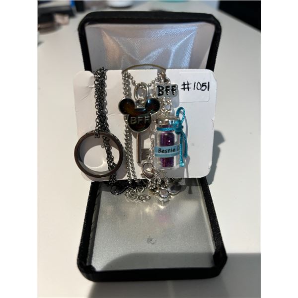 Friendship Necklaces and Bracelets