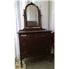 Image 1 : Dresser with Mirror