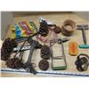 Image 1 : Box of misc décor