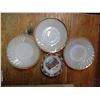 Image 4 : Box of collectible glassware