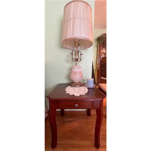 Mahogany Side Table w/ Vintage Lamp & More 22x25x22