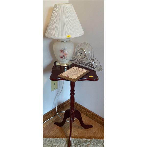 Small Mahogany Wood Accent Table w/ Contents 21T Lamo Clock & More