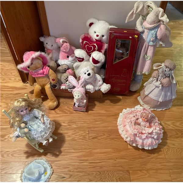 Assortment of Stuffed Animals Dolls & More