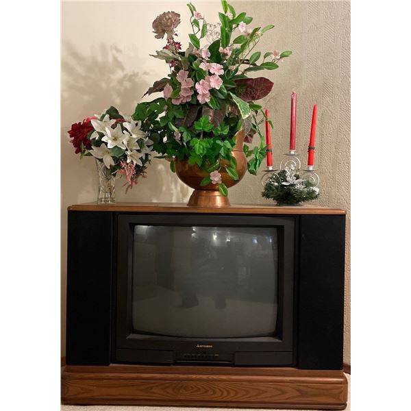 Vintage Rear Projection television Mitsubishi 31x15x28