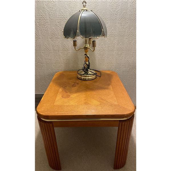 24x27x21 Cedar End Table w/ Brass Touch Lamp