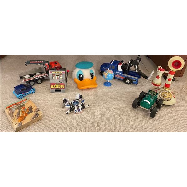 Vintage Children's Toys Desktop Slot Machine Donald Duck & More