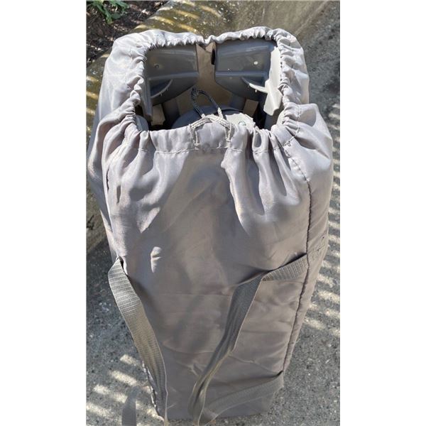 Cosco Juvenile Play Pen w/ Convienant Travel Case