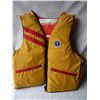 Image 1 : Mustang Floater Life Jacket Size Sm-Med Chest
