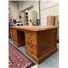 Image 2 : *OS* SOLID OAK ANTIQUE DOUBLE PEDESTAL DESK WITH BRASS PULLS 69 X 35 X 31