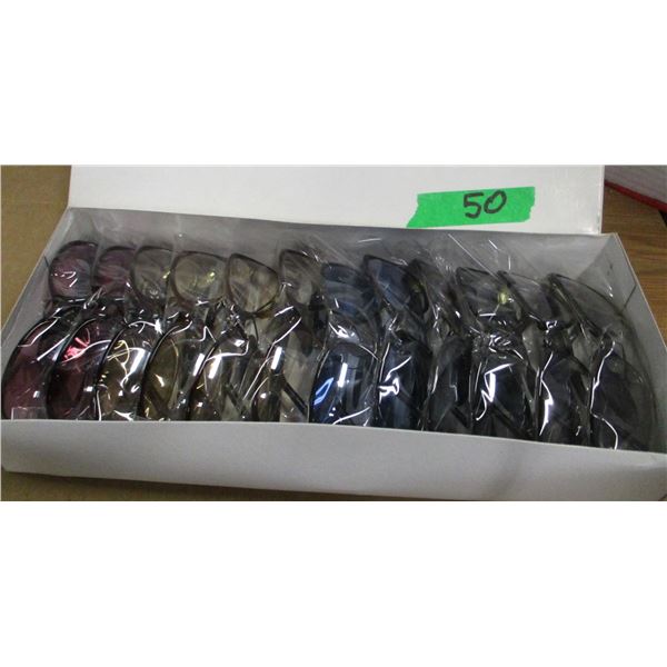 STORE CLOSE-OUT (AS IS):  BOX C/W APPROX 12 SUNGLASSES (STK 70116GR)