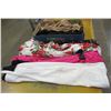 Image 2 : FLAT C/W NEW CLOTHING