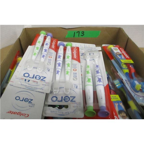 FLAT C/W TOOTHBRUSHES