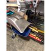 Image 2 : Large group of assorted landscaping/gardening tools