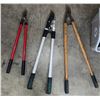 Image 2 : Bucket full of assorted shears (approx. 15 pcs)