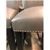 Image 2 : Group of 4 Dining Room Chairs