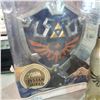 Image 2 : 2 Pc - Legend of Zelda collectable 12" painted Hylian shield and water bottle