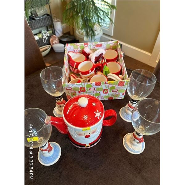 Christmas Collection Santa Tea Pot