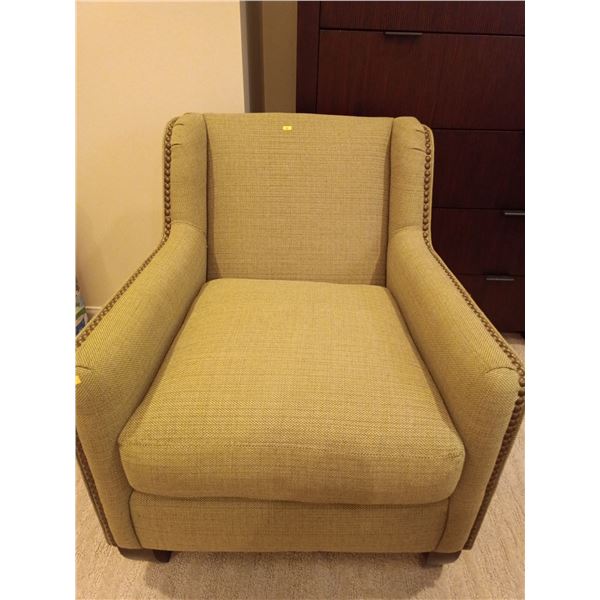 Green Chair Bernhardt - 30W, 29D, 35T