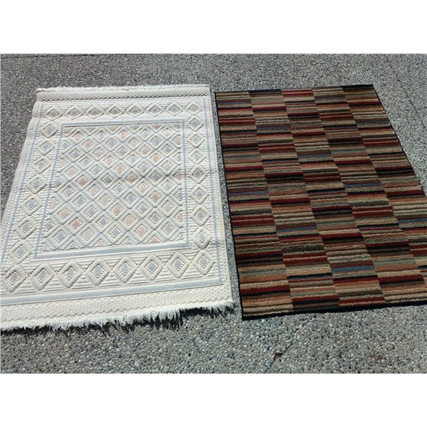 Pretty Rug (48W,63T) With Bonus Extras