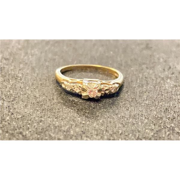 18K ANTIQUE LADIES RING SET WITH DIAMONDS (2.3G)