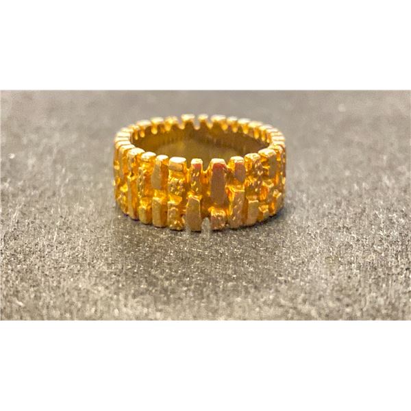 14K MENS WEDDING RING (9.4G)