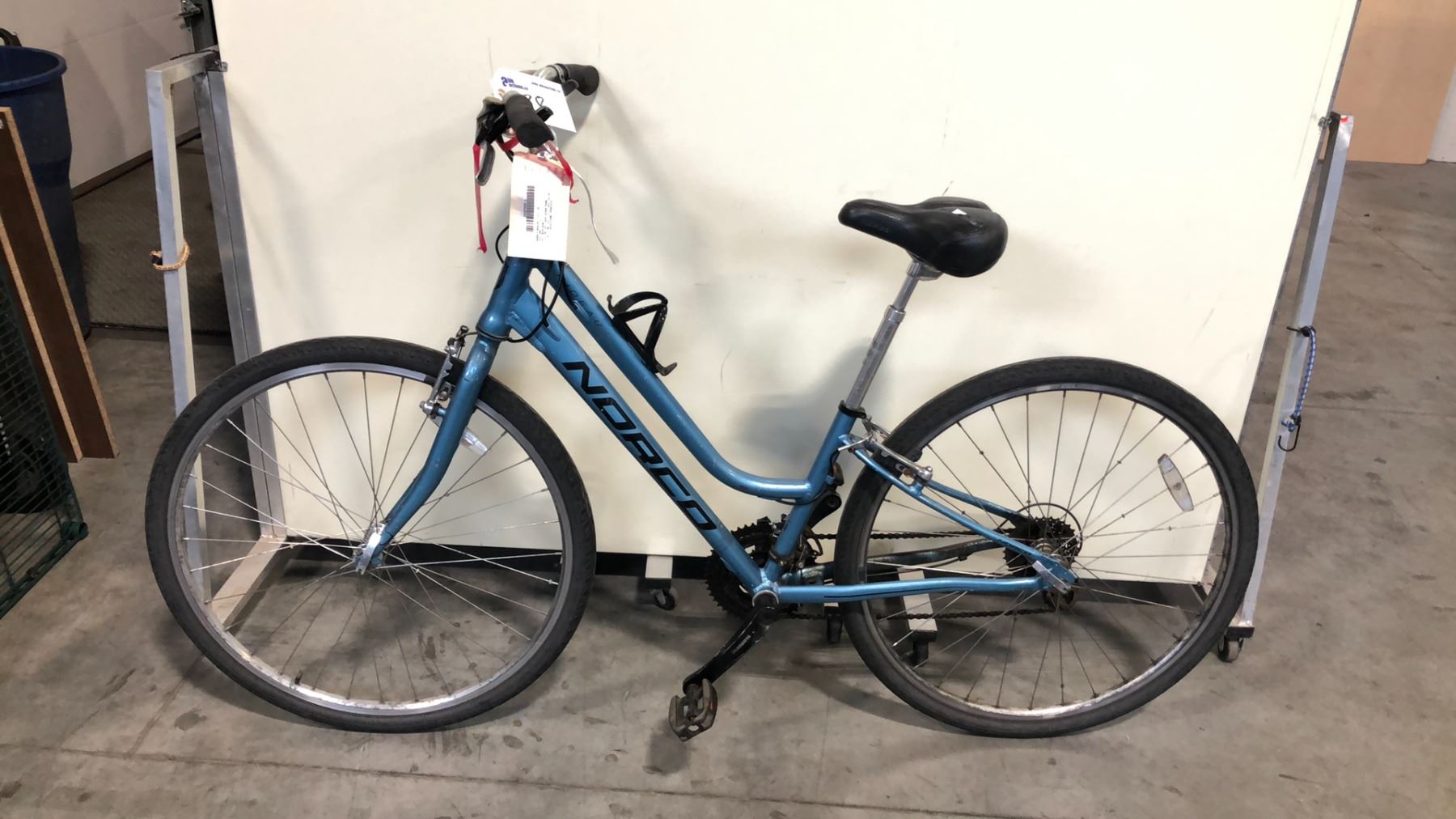BLUE NORCO RIDEAU 24-SPEED ROAD BIKE - Able Auctions