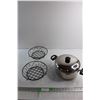Image 1 : Pot with the Lid 12'' and (2) Wired Baskets