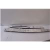 Image 6 : (2) Michelin & Motomaster Windshield Wipers (22" & 18")