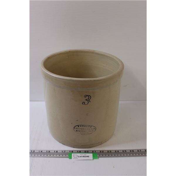 Medalta #3 Crock - 10" x 11"