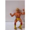 Image 2 : WWE Titan Sports Rubber Wrestlers: Hulk Hogan & Magnificent Muraco