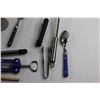 Image 7 : (4) Spoons, Pizza Cutter and Assorted Kitchenware