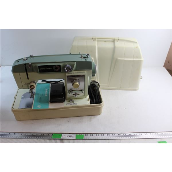 White Sewing Machine Model 940 with Case - Untested