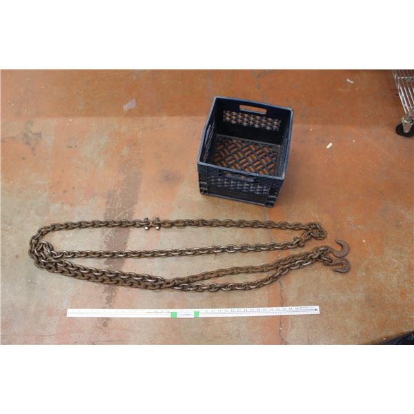 Crate and 20ft Chain with Hooks