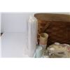 Image 5 : Vintage Woven Wood Picnic Basket - Plastic Plates - Plastic & Metal Cutlery - Plastic Cups