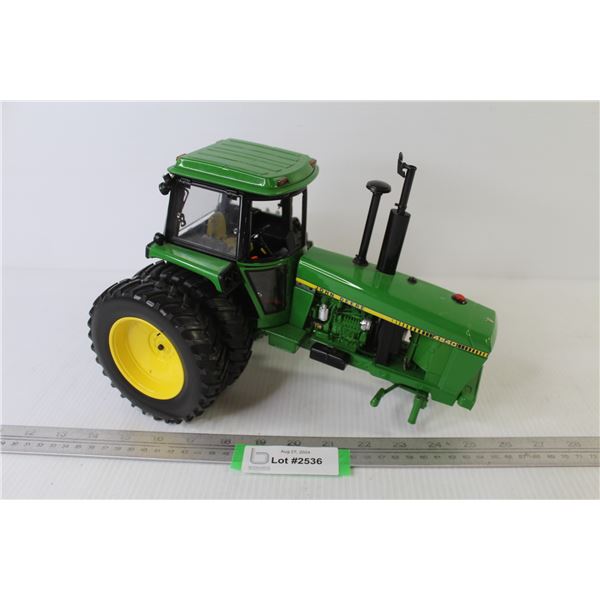 Die Cast John Deere Model 4840 Tractor (missing front wheels)