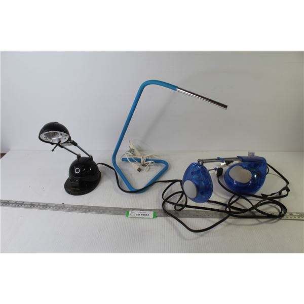 USB LED Light - (2) Desk Lamps (blue lights work)