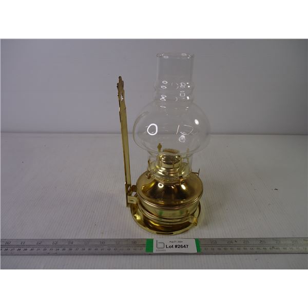 Oil Lamp with Wall Hanger